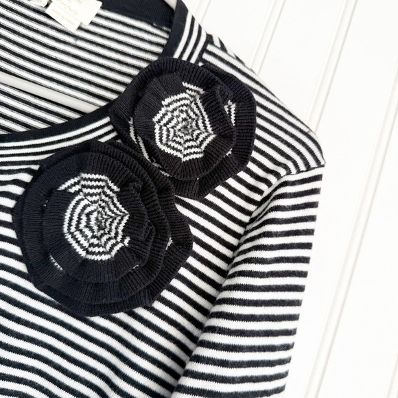 Kate Spade Size XL Black and White Rosette Stripe Jazz Things Up Cardigan Sweate - Picture 3 of 5
